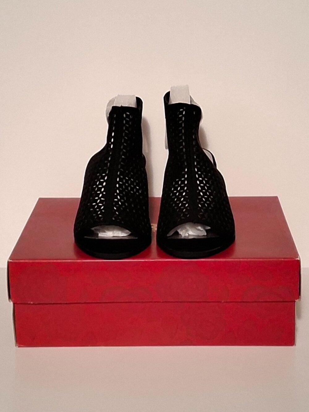 Carlos by Carlos Santana Deandra Black Block-Heel Sandals (Size 8 M)